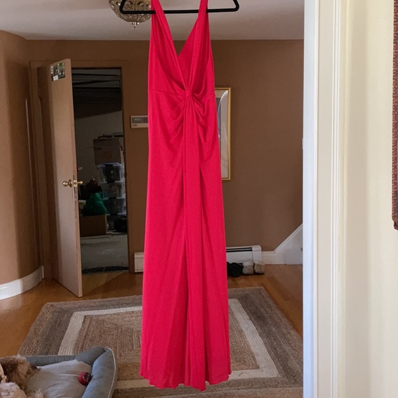 BCBGMAXAZRIA
Red Rio Hali V-neck Formal Dress - Picture 8 of 12